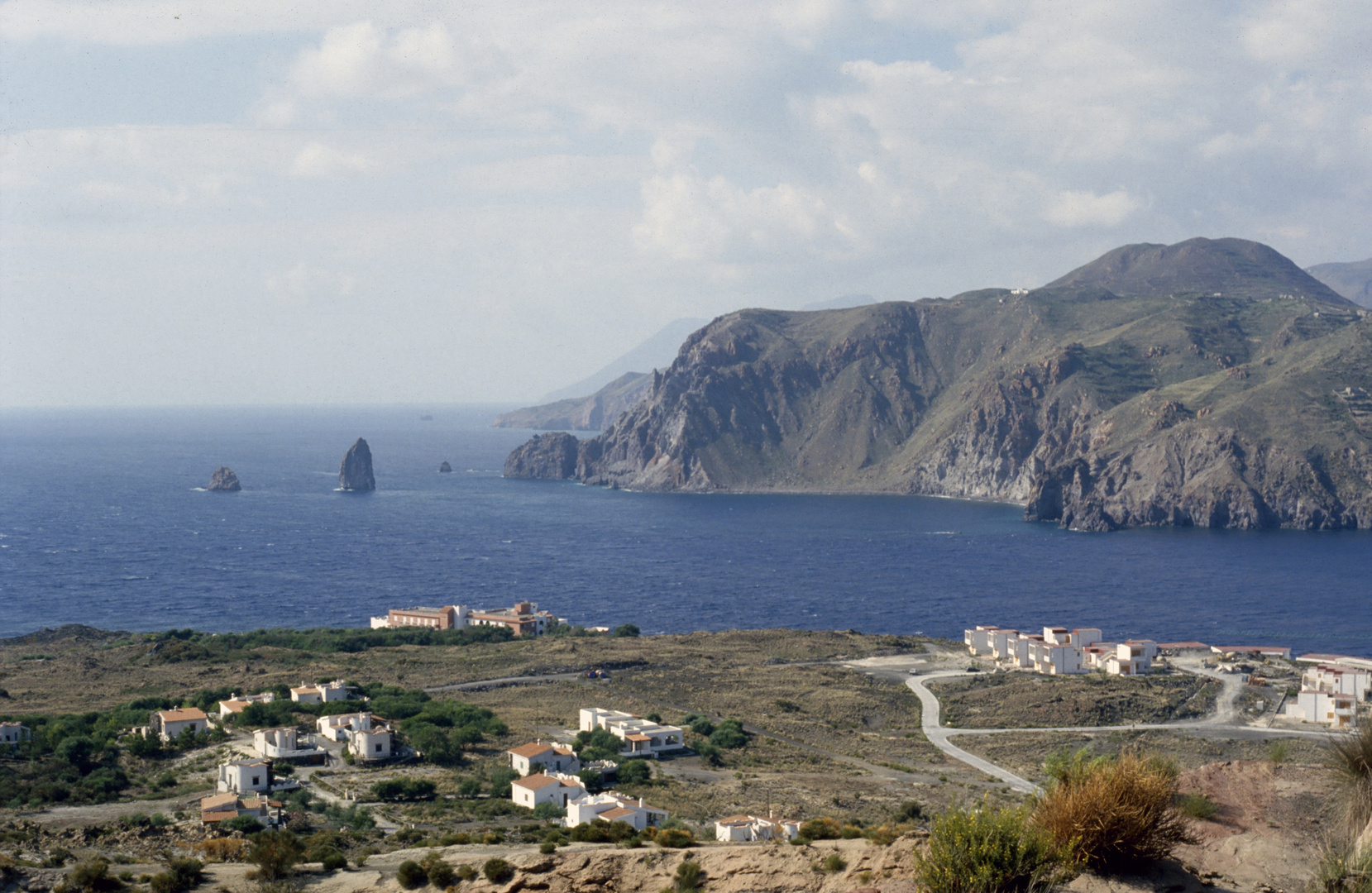 Blick von der Fossa (Vulcano) auf die anderen äolischen Inseln