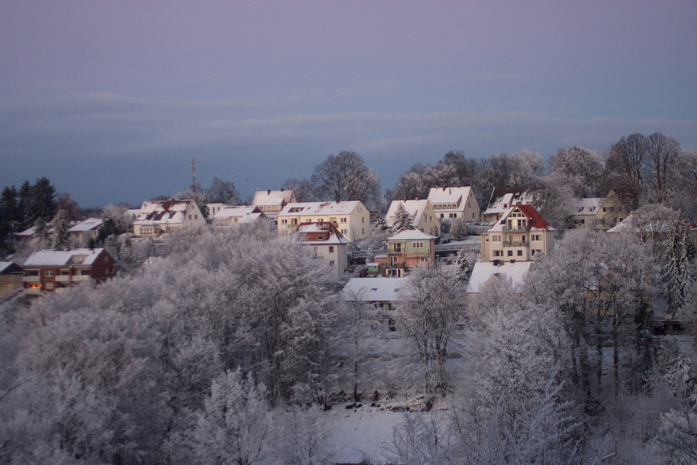 blick von der freilichtbühne tecklenburg bei sonnenuntergang über den kurpark.