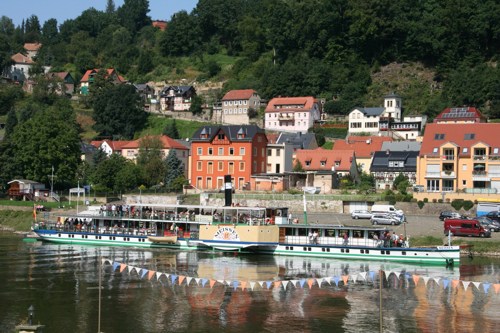 Blick von der Gasthausterrasse in Wehlen