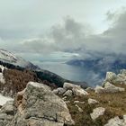 Blick von der Gipfelstation der Mte. Baldo-Seilbahn...