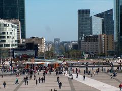 Blick von der Grande Arche in La Défense zum Triumpfbogen