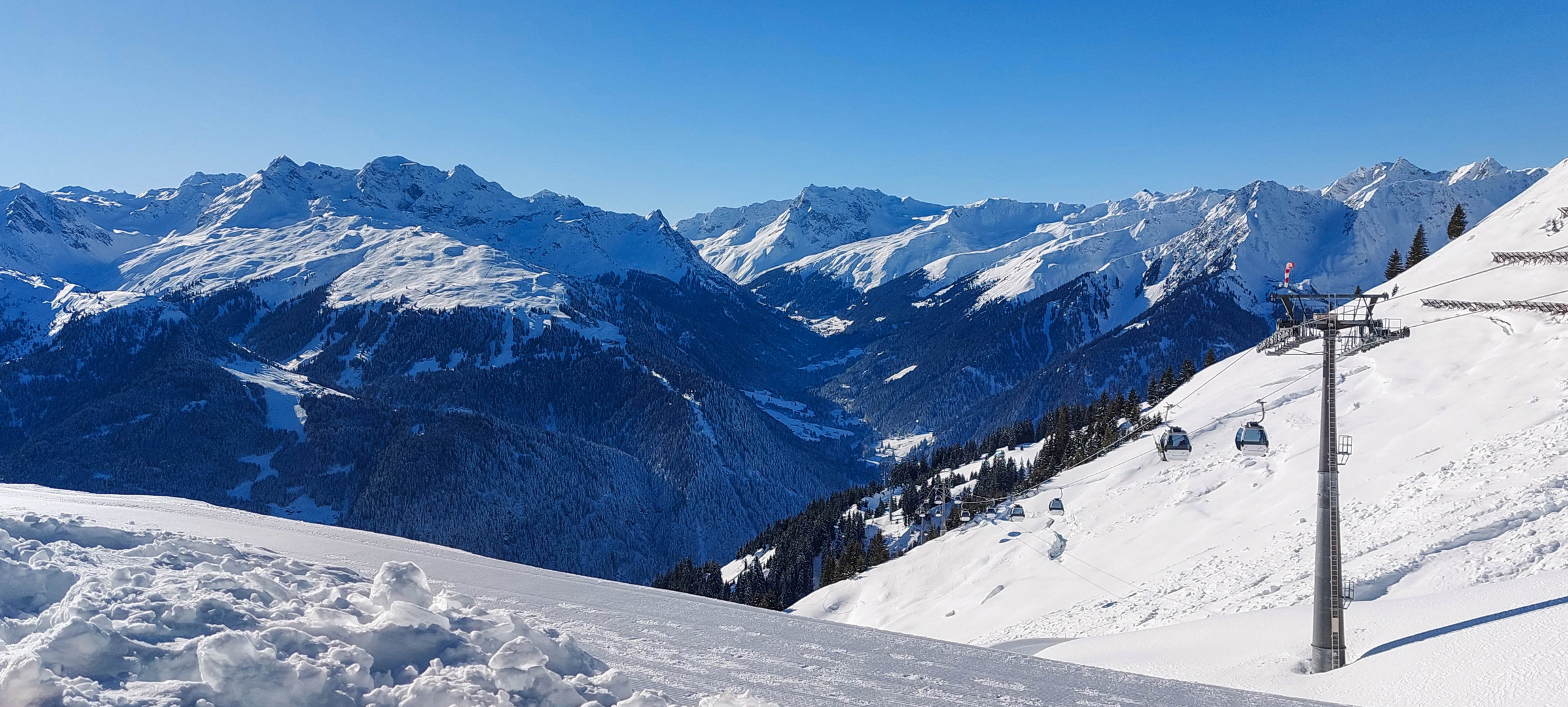 ...Blick von der Grasjochhütte ins Gargellener Tal...