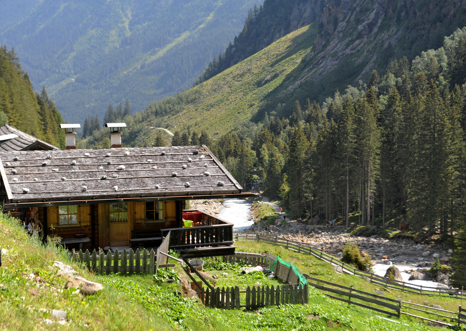 Blick von der Grawa Alm das Tal vor