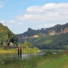 Blick von der Grenze zu Böhmen auf die Elbe und die Schrammsteine...