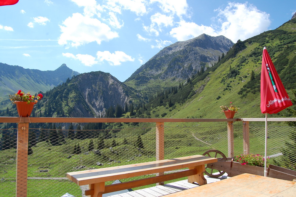 Blick von der Heinrich-Hueter-Hütte.