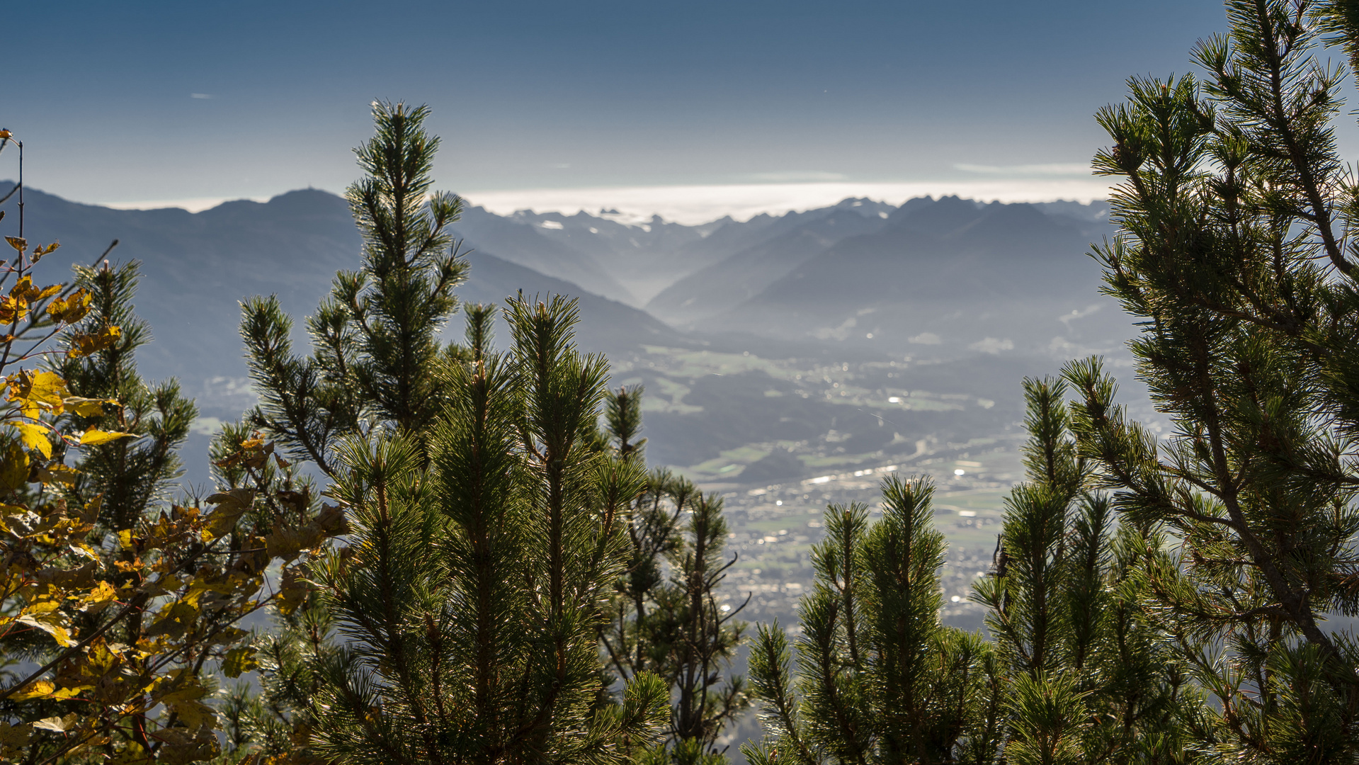 Blick von der Hinterhorn-Alm in`s Inntal