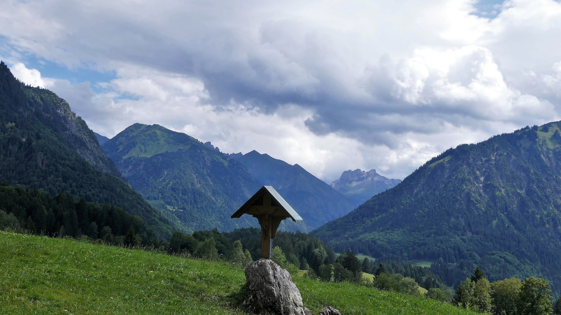 Blick von der Hofmannsruh auf den Oberstdorfer Talabschluss