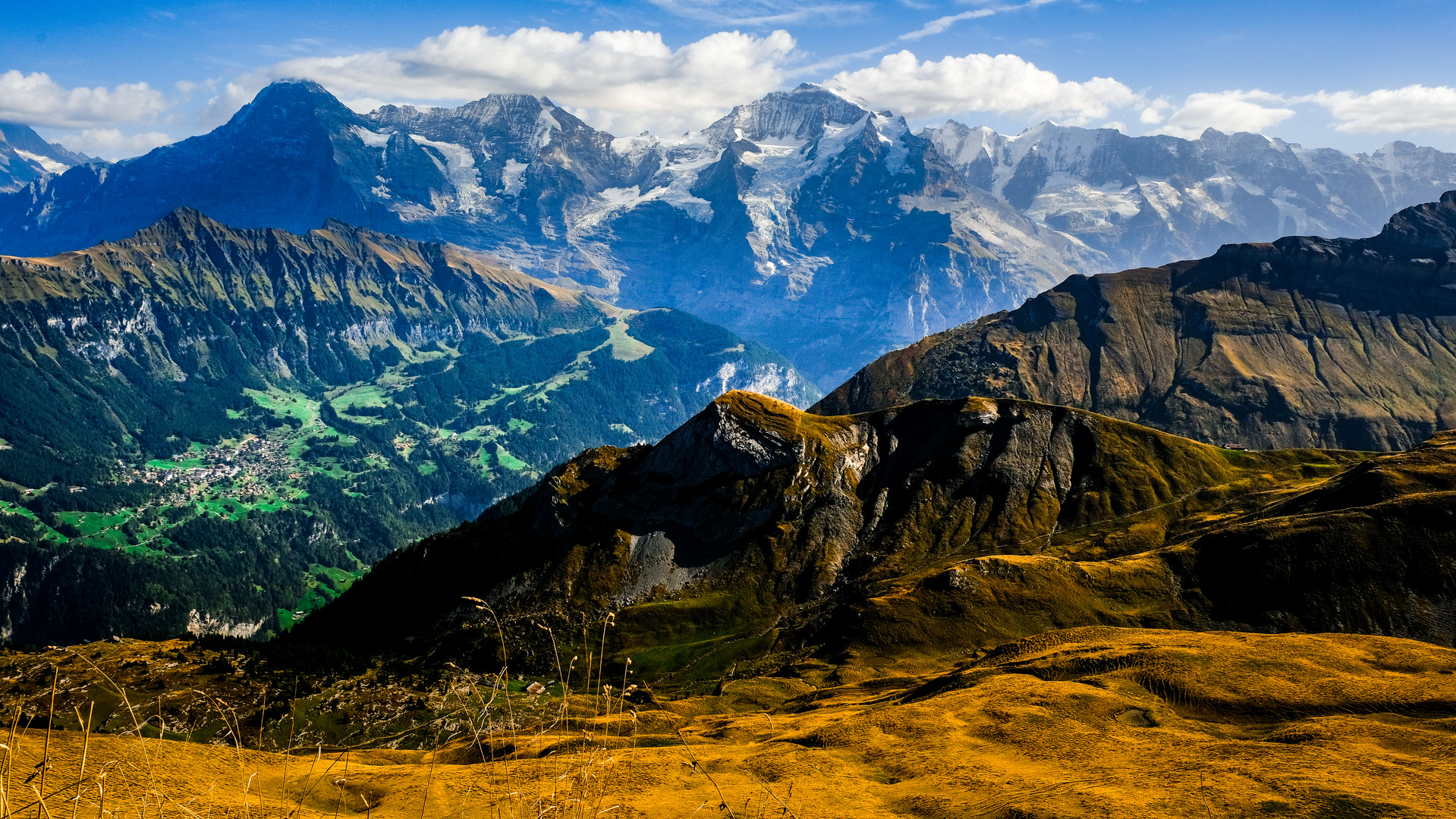 Blick von der Hohen Sulegg (2413 m) auf Eiger, Mönch und Jungfrau