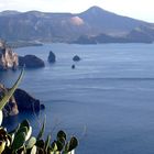 Blick von der Insel Lipari auf die Insel Vulcano