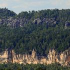 Blick von der Kaiserkrone zu den Schrammsteinen...