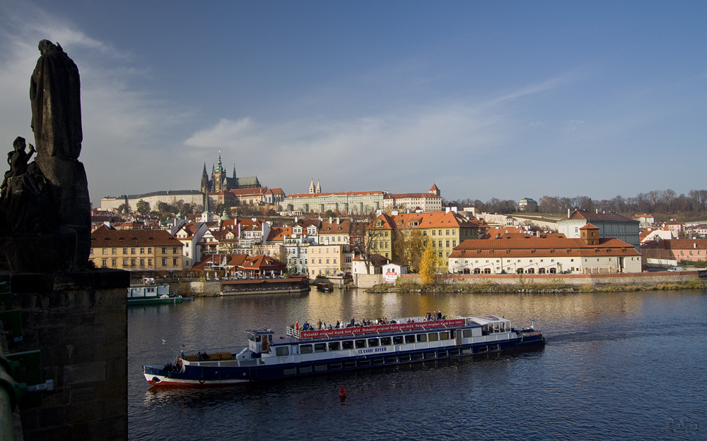 Blick von der Karlsbrücke in Prag