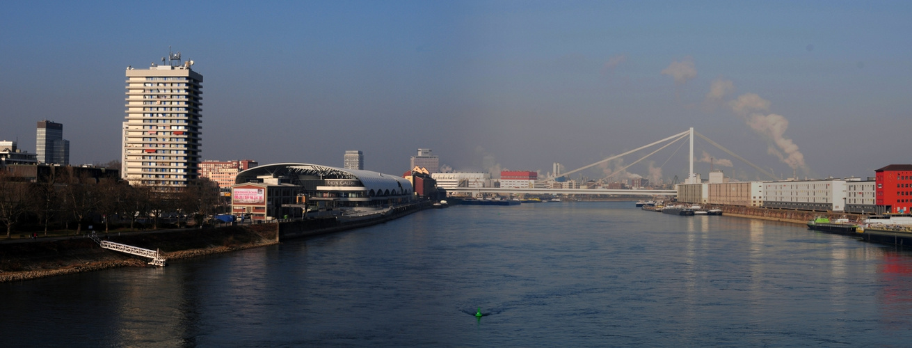 Blick von der Konrad Adenauer Brücke Richtung Norden. Mein erstes Panoramabild !