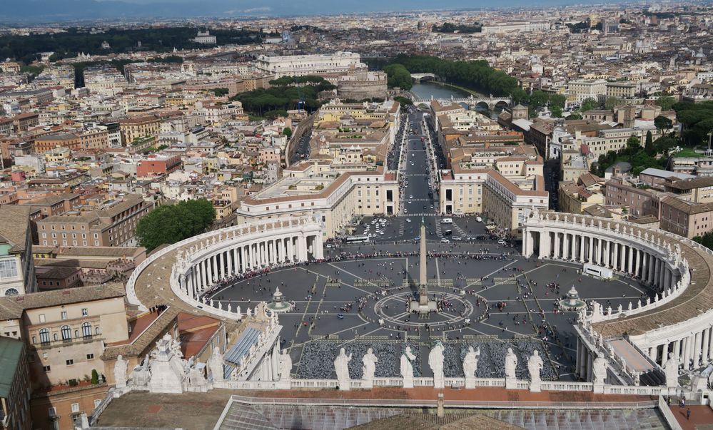 Blick von der Kuppel der Peterskirche - Rom  - mai 2015