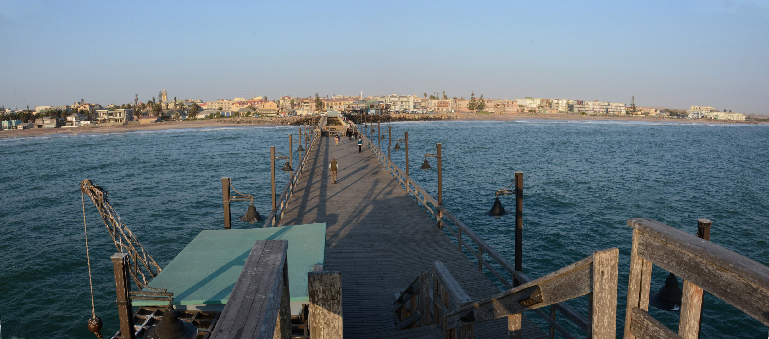 Blick von der Landungsbrücke Jetty auf Swakopmund