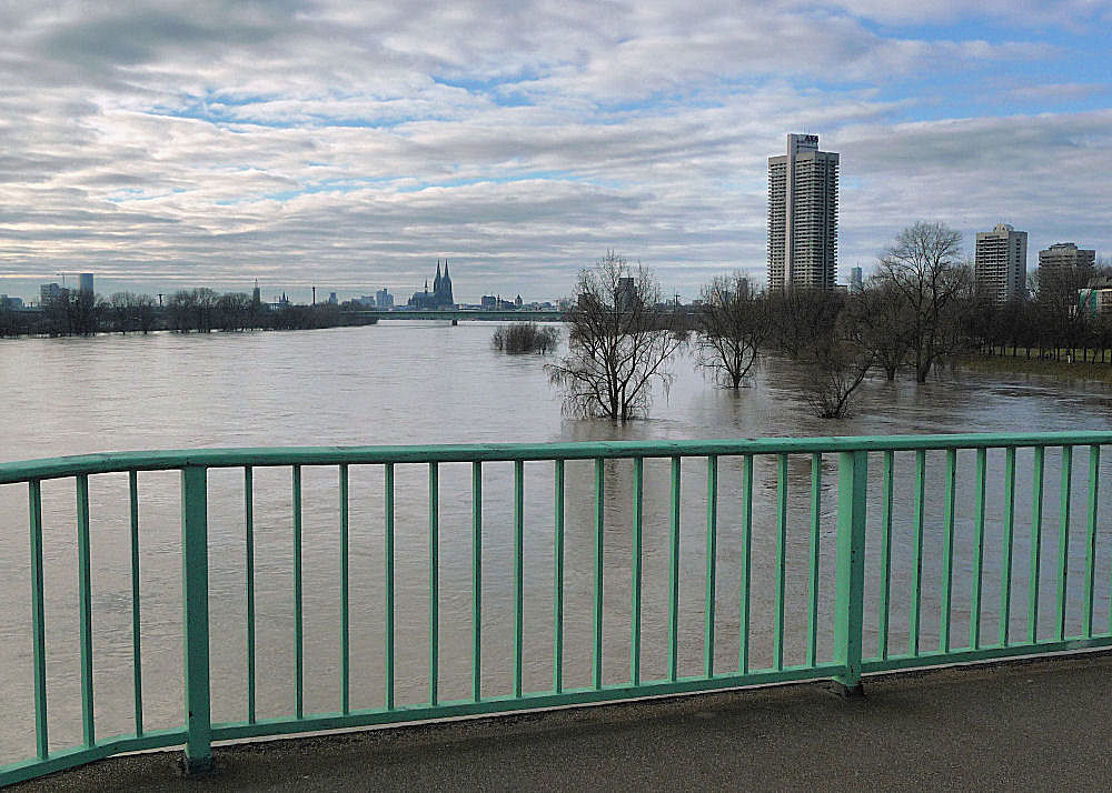 Blick von der Mülheimer Brücke