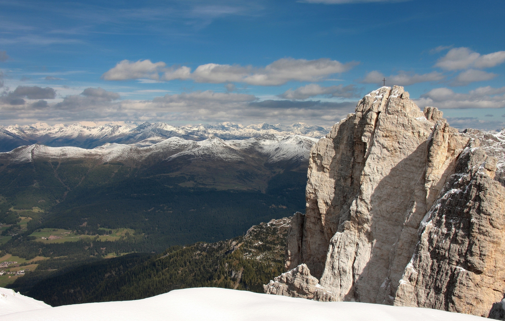 Blick von der Oberbachernspitze 2677 m auf den Einserkofel 2698 m. Der Einser...