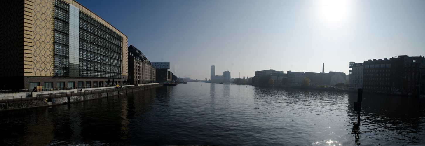 blick von der Oberbaumbrücke-Berlin