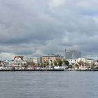 Blick von der Ostmole auf Warnemünde