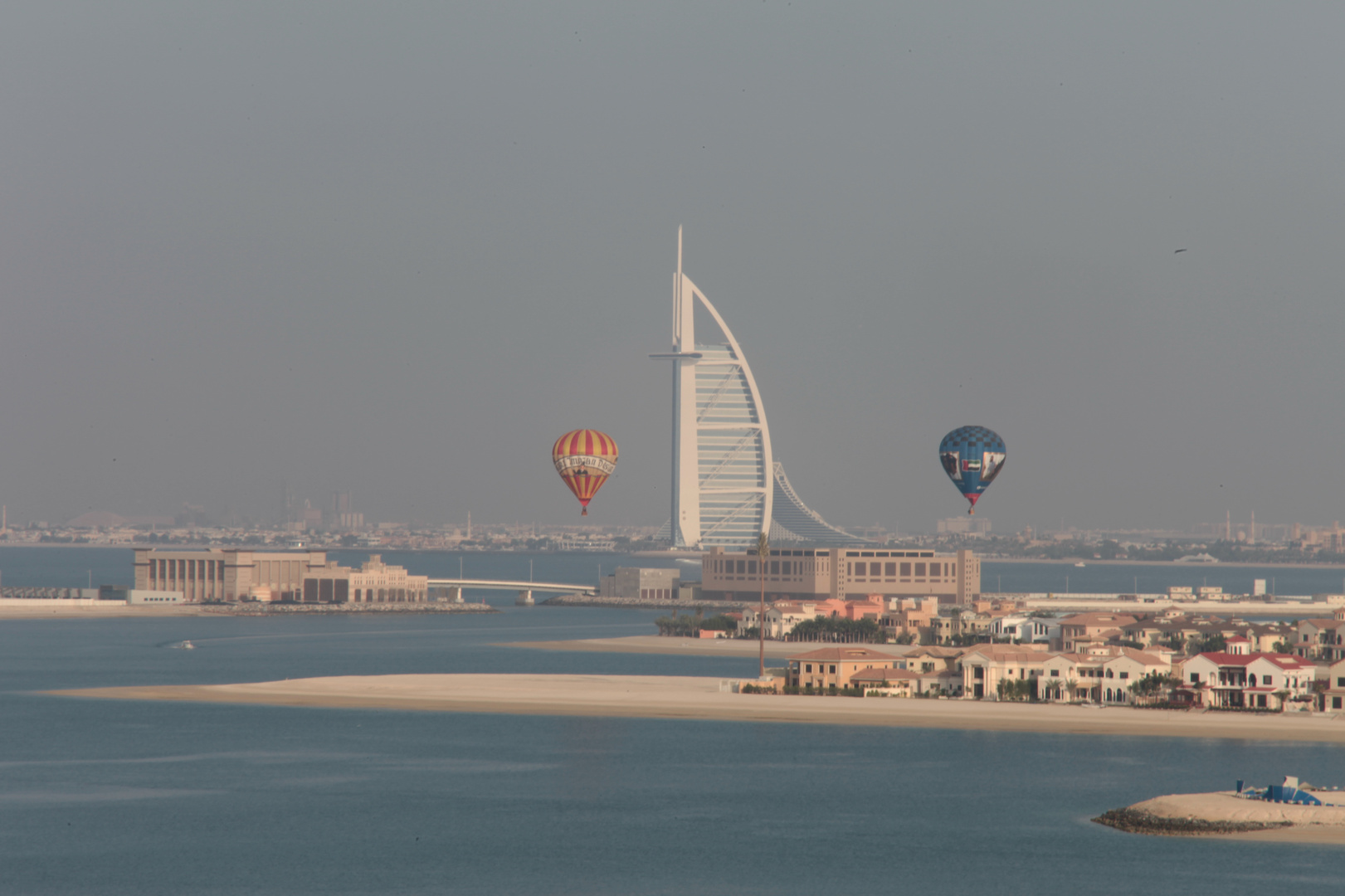 Blick von der Palme auf das Burj Al Arab