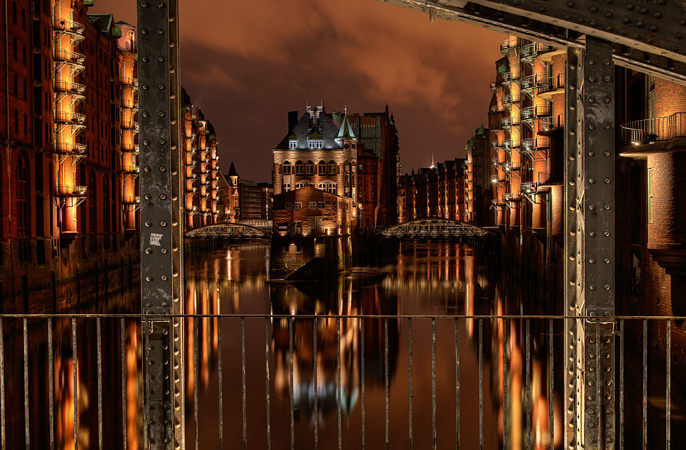 Blick von der Poggenmühlenbrücke aufs Wasserschlösschen