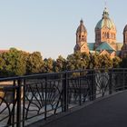 Blick von der Praterinsel auf die Mariannenkirche frühmorgens