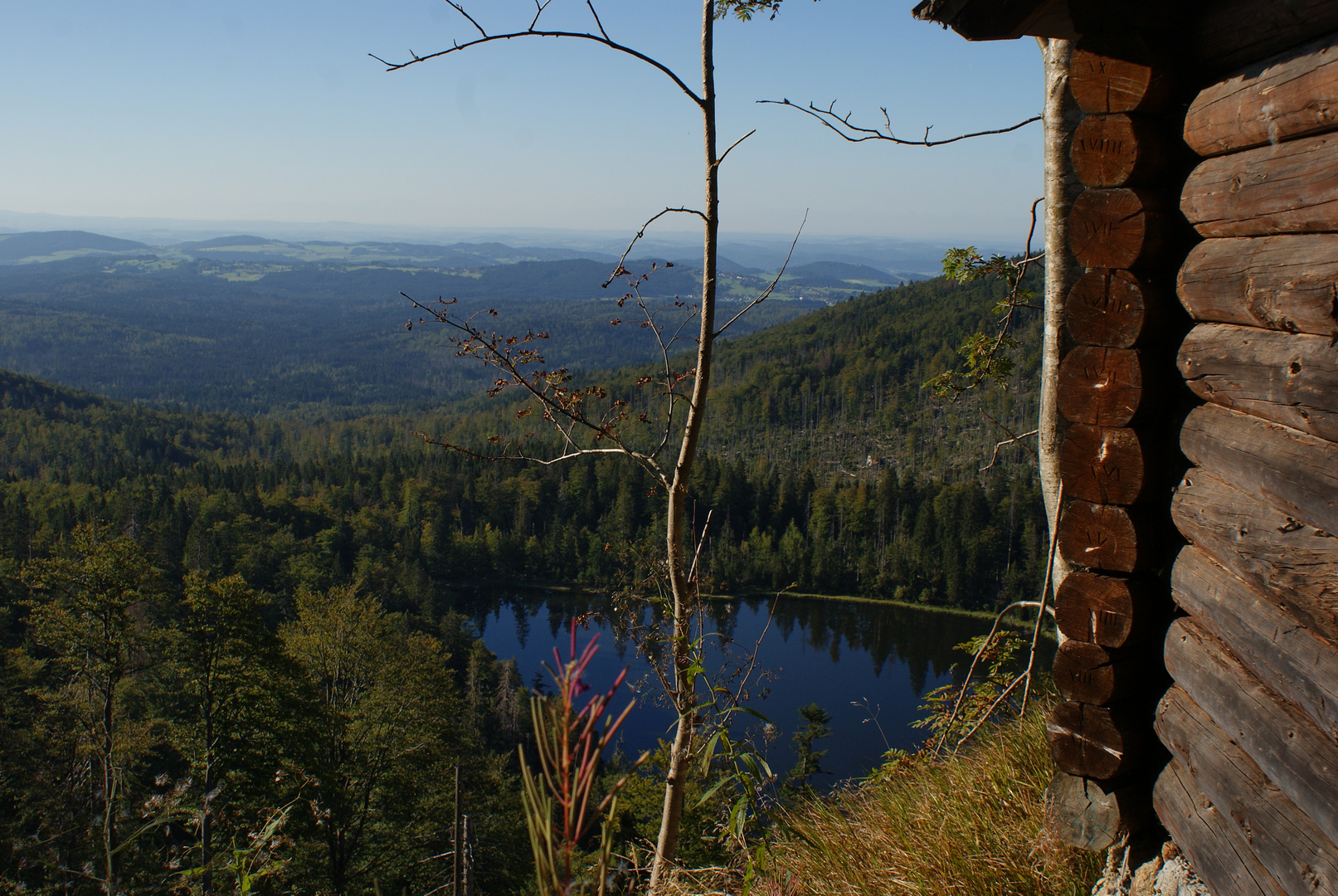 Blick von der Rachelkapelle auf den Rachelsee