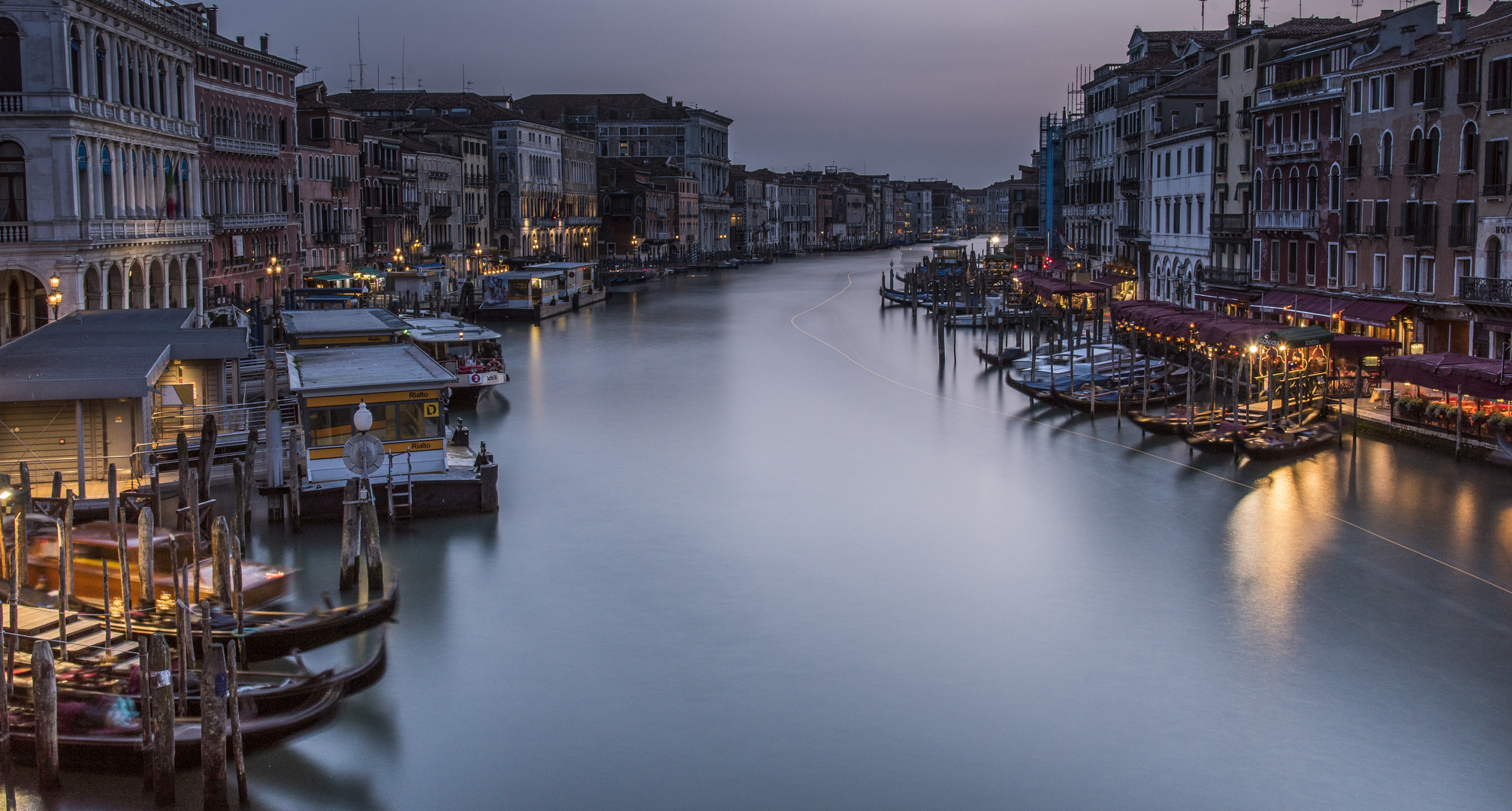 Blick von der Rialtobrücke in Venedig