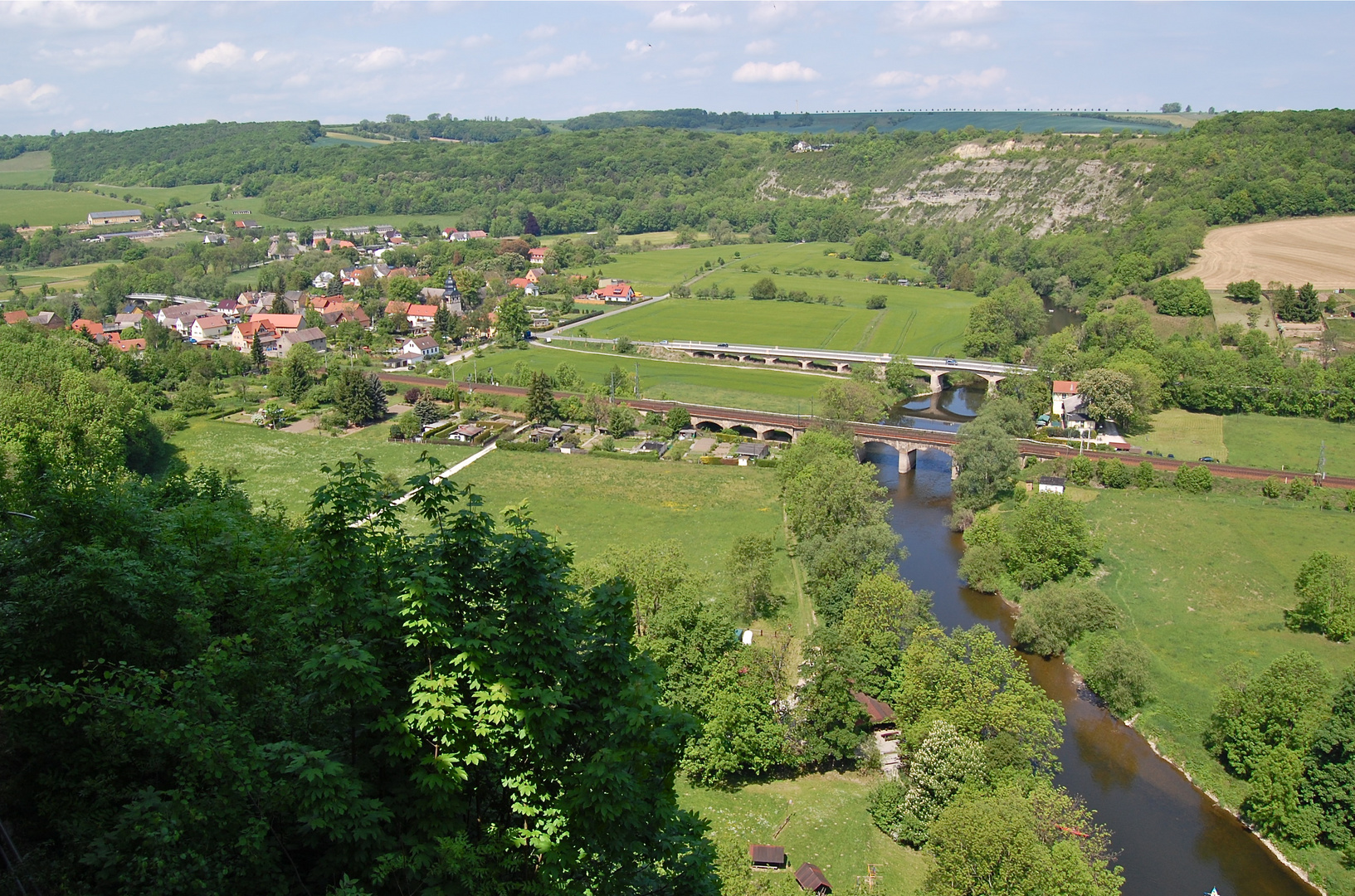 Blick von der Rudelsburg…