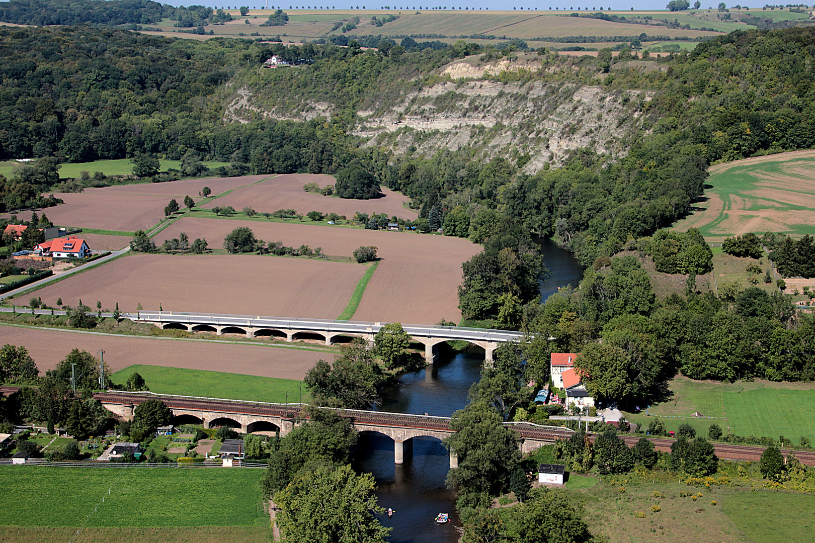 Blick von der Rudelsburg auf die Saaleschleife