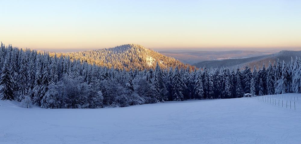 Blick von der Schmücke auf den Sachsenstein