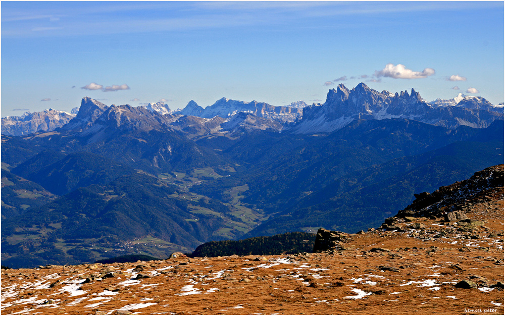 Blick von der Schönbergalm ins Villnößtal