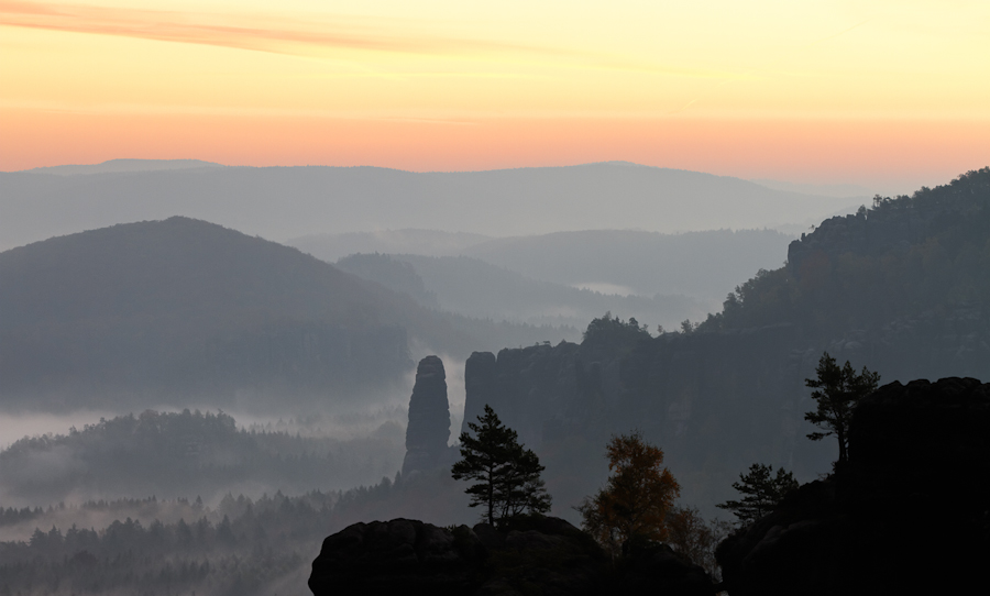 Blick von der Schrammsteinaussicht Richtung Bloßstock