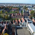 Blick von der St. Petri Kirche auf das Holsten Tor und Umgebung