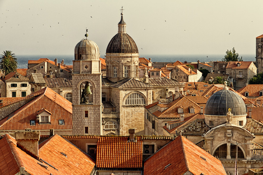 Blick von der Stadtmauer auf Dubrovnik