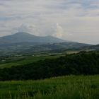 Blick von der Strada Provinciale di Chianciano auf den Monte Amiata