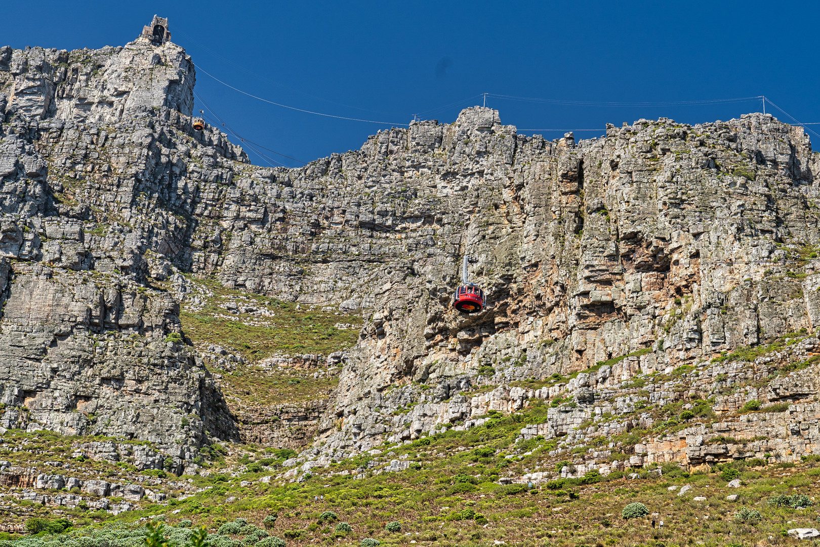 Blick von der Tal- zu der Bergstation am Tafelberg