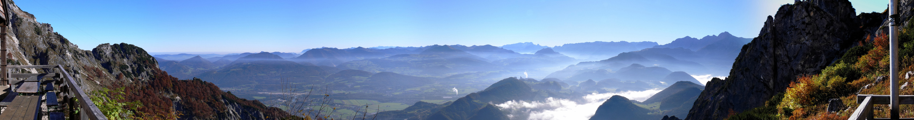 " Blick von der Terrasse der Toni-Lenz-Hütte.."