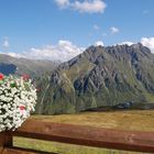 Blick von der Terrasse des Schafberghüslis zu den Ritzenspitzen