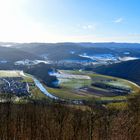 Blick von der Teufelskanzel auf die Werra und das Stockmacherdorf Lindewerra