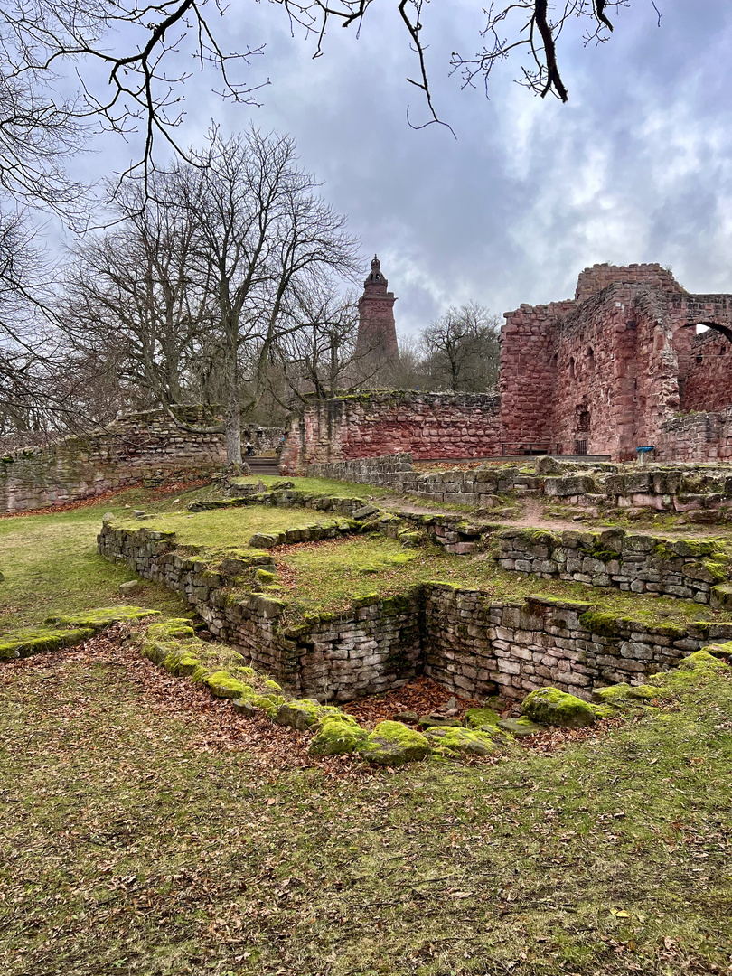 Blick von der Unterburg auf das Kyffhäuserdenkmal