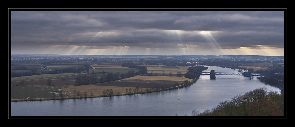 Blick von der Walhalla auf Regensburg