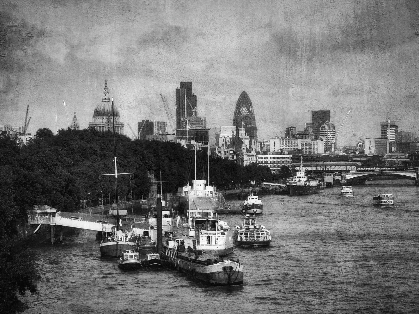 Blick von der Waterloo Bridge