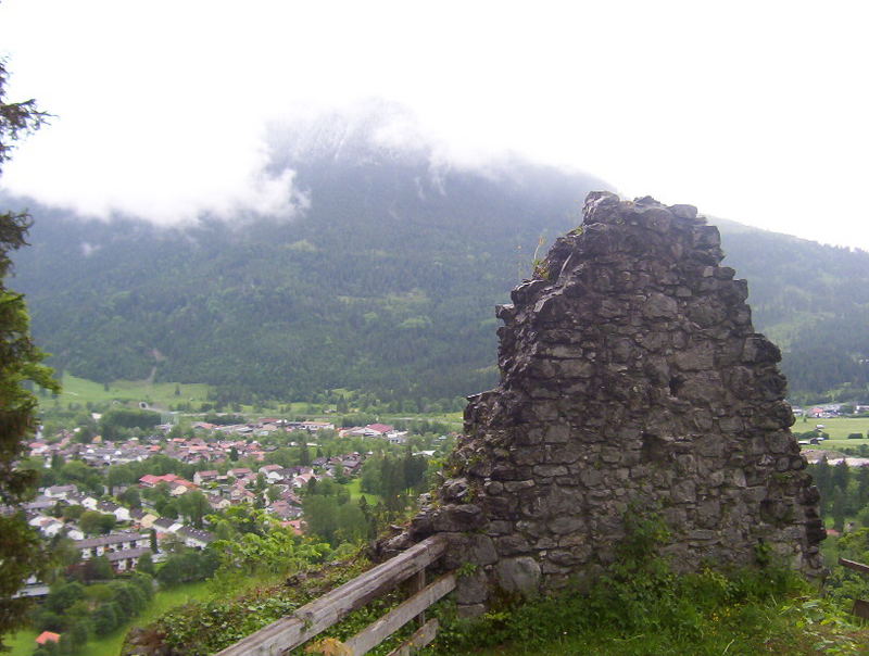 Blick von der Werdenfels Ruine auf den Wank