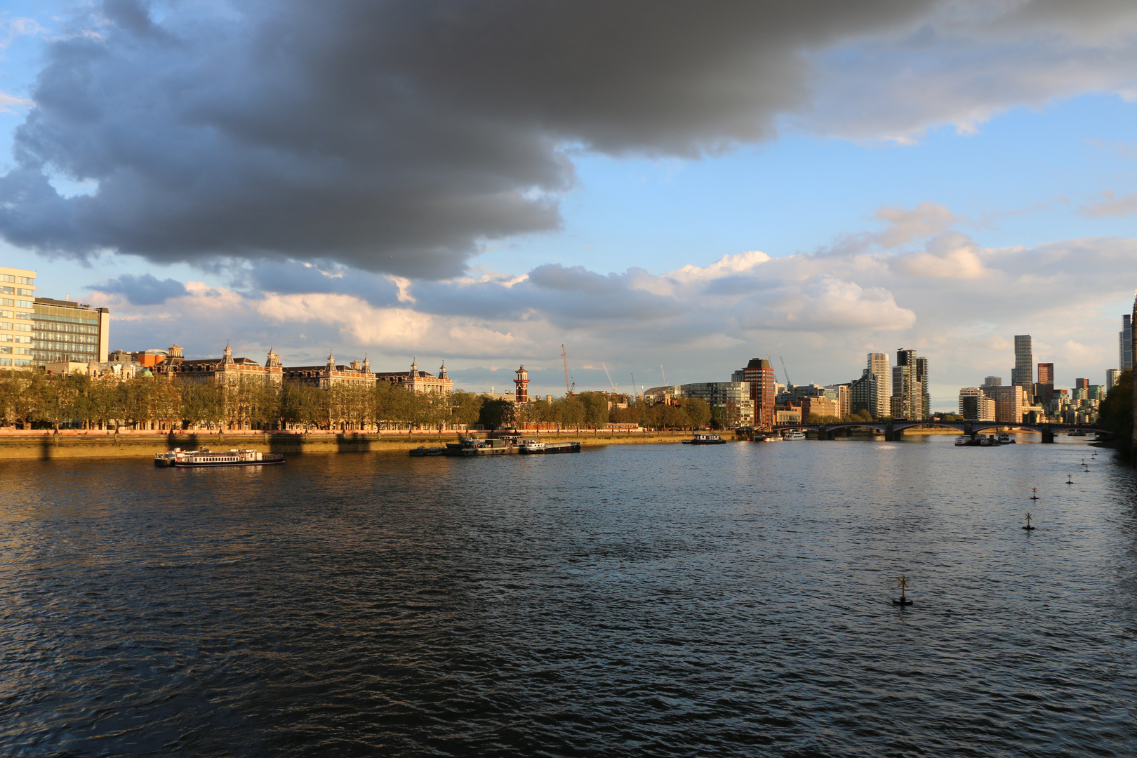 Blick von der Westminster Bridge 2