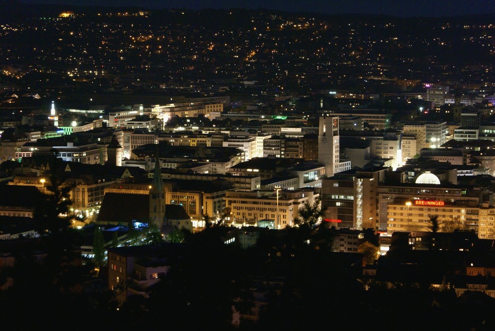 Blick von der Wieland-Wagner-Höhe auf das Rathaus und Umgebung