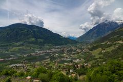 Blick von Dorf Tirol in den Vinschgau