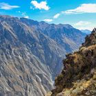 Blick von eine Aussichtsterrasse in den Canyon