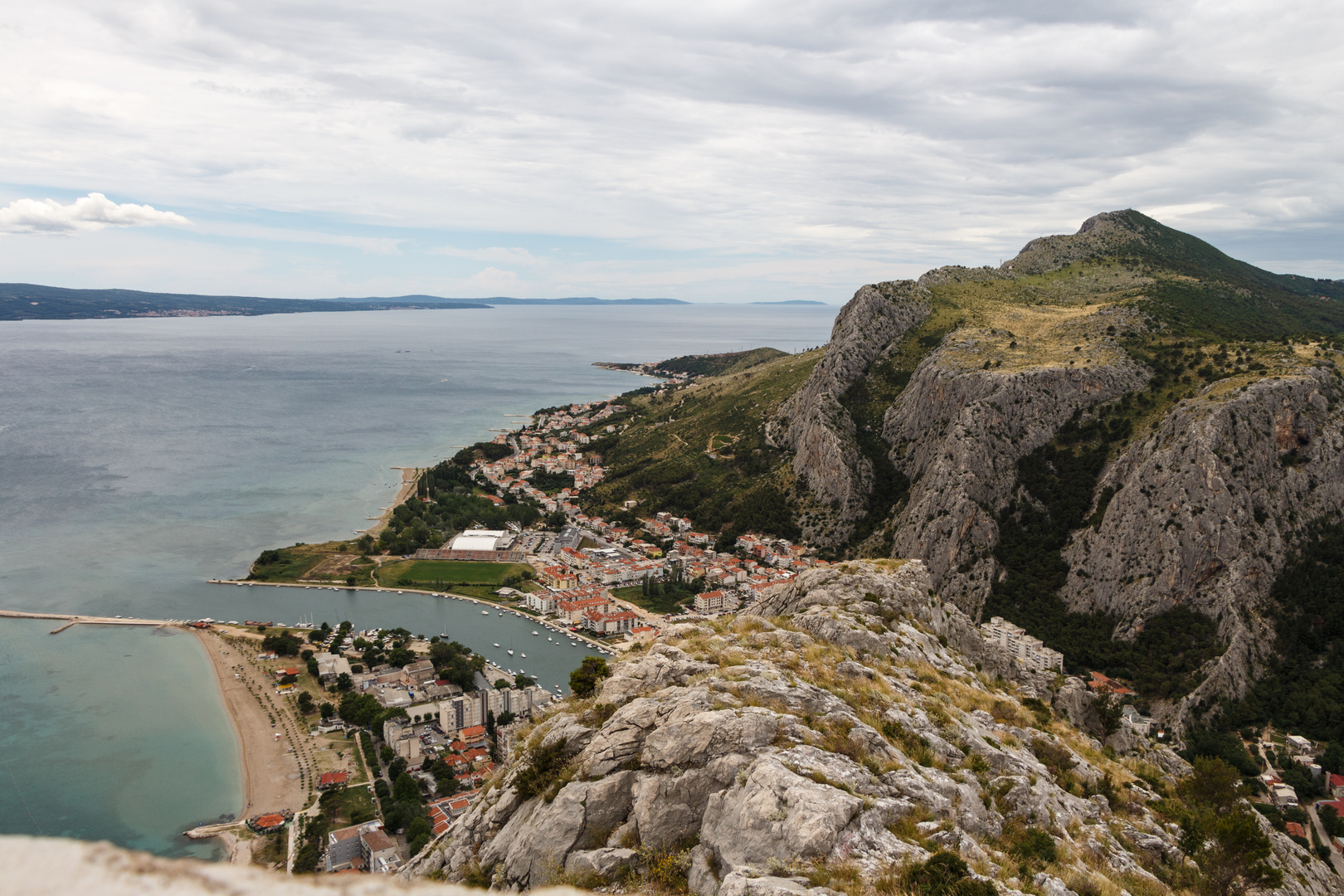 Blick von Fortica auf Omis