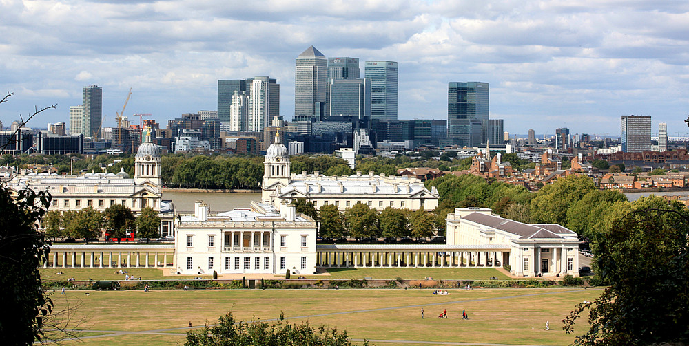 Blick von Greenwich auf Queen´s House und Canary Wharf