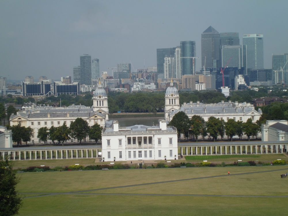 Blick von Greenwich zur Ile of Dogs,im Vordergrund die Seemannsschule